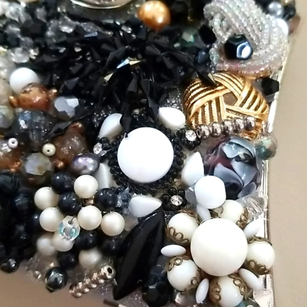 NWT Repurposed Vintage Jewelry Collage Beaded Metal Frame Handbag - Picture 9 of 16